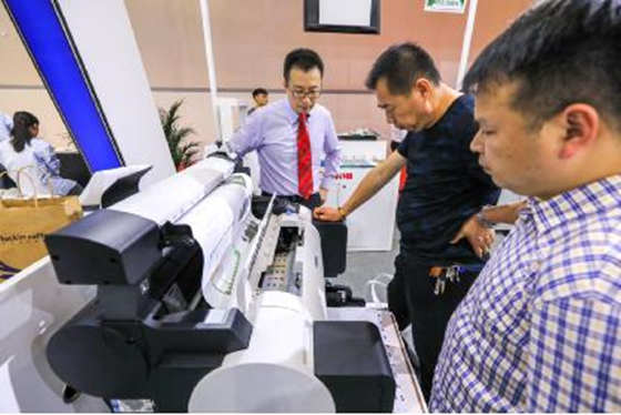 佳能教育行业解决方案亮相第七十六届中国教育装备展示会