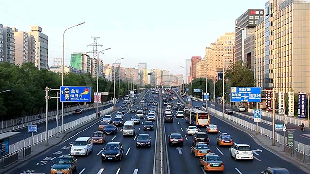 2018年北京小客车摇号指标仅有10万